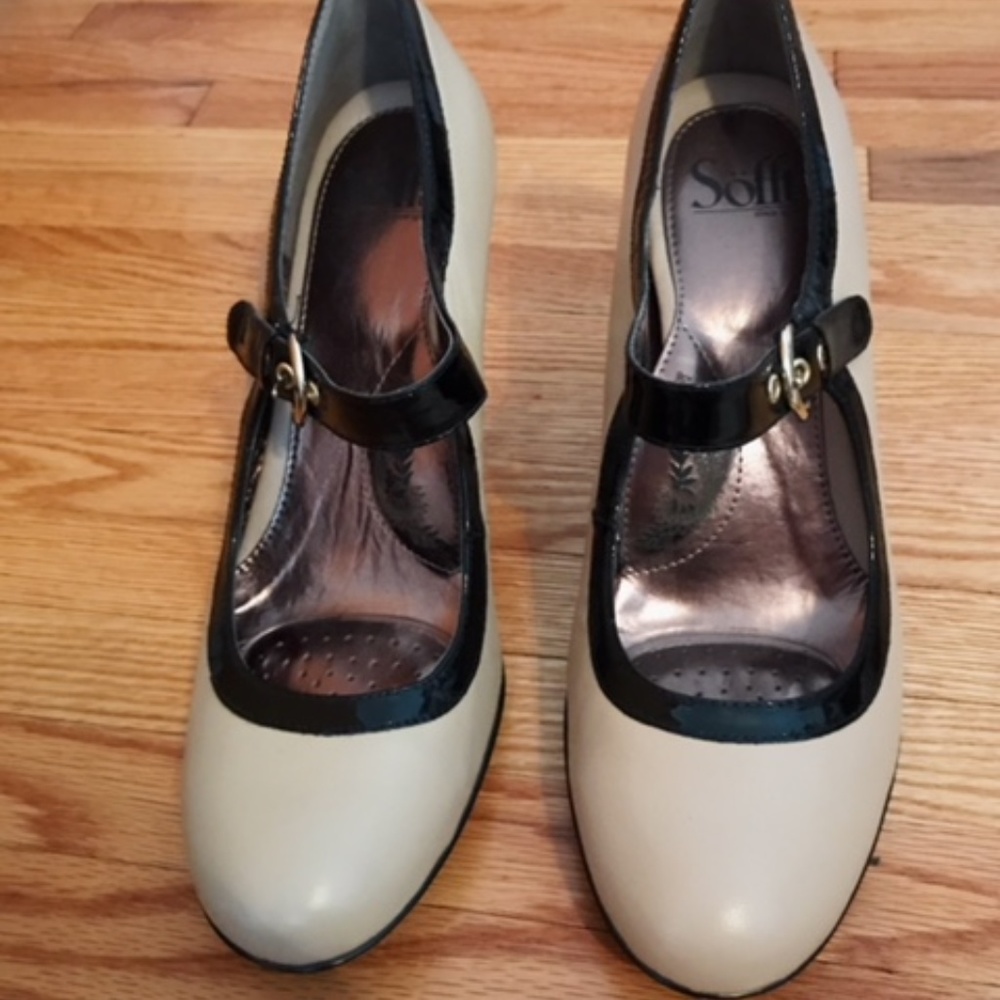 NEW Nude/Black Mary Jane Heels